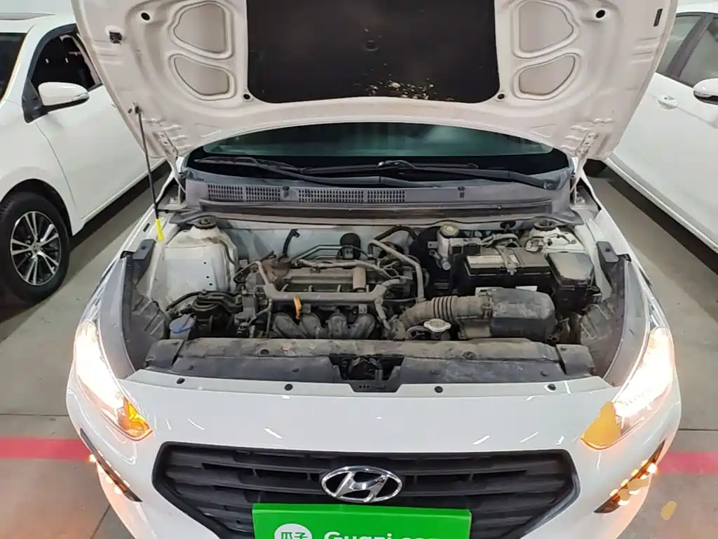 Hyundai Verna — фото 20