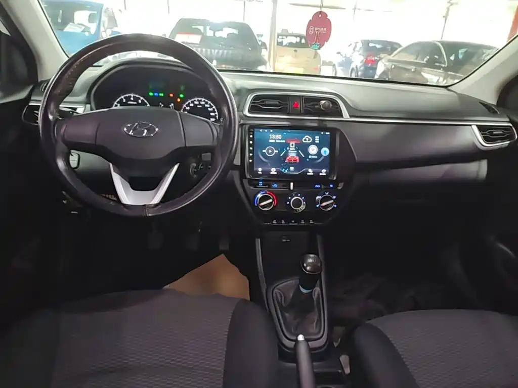 Hyundai Verna — фото 10