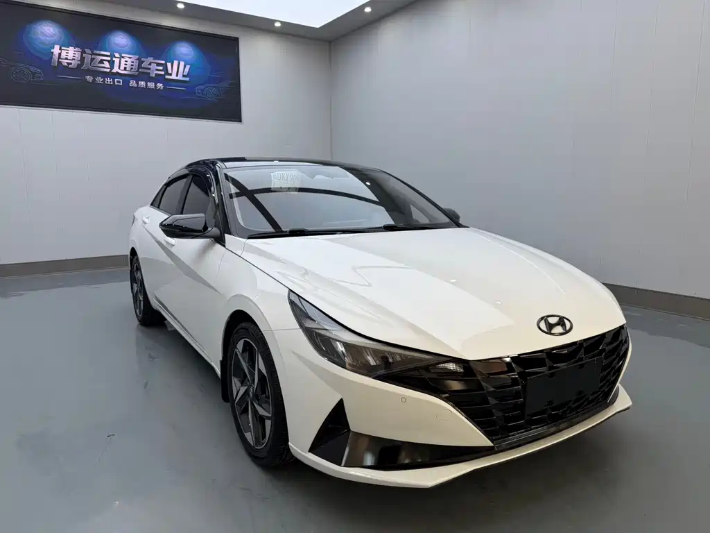 Hyundai Elantra — фото 3