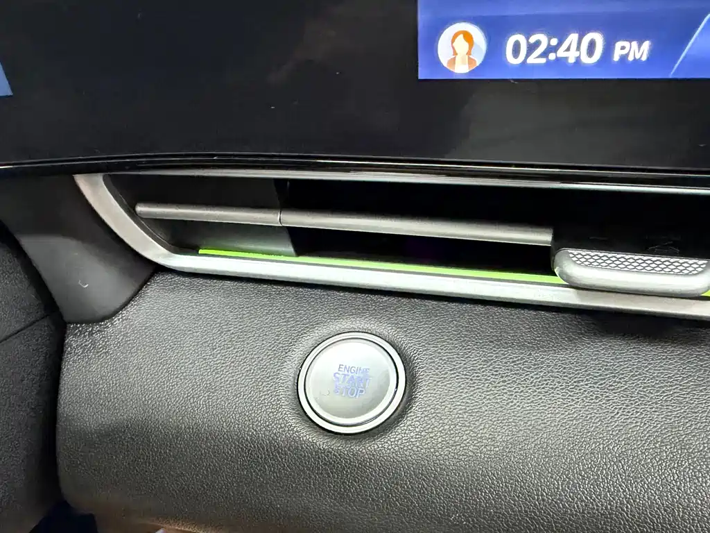 Hyundai Elantra — фото 19