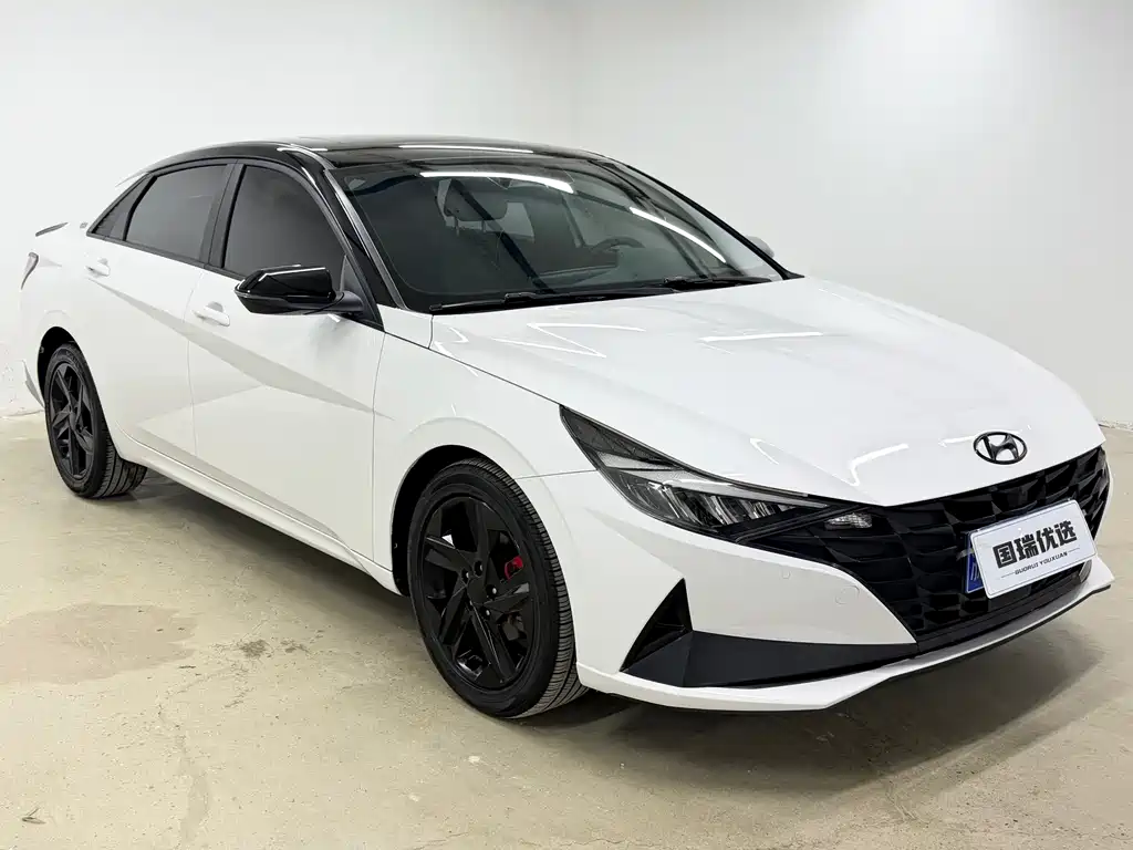 Hyundai Elantra — фото 3