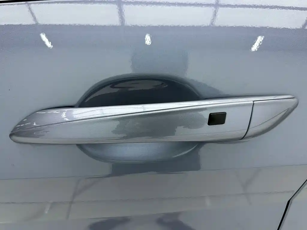 Hyundai Elantra — фото 11