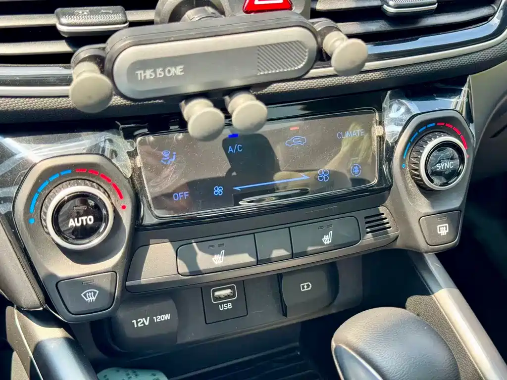 Hyundai Fista — фото 13