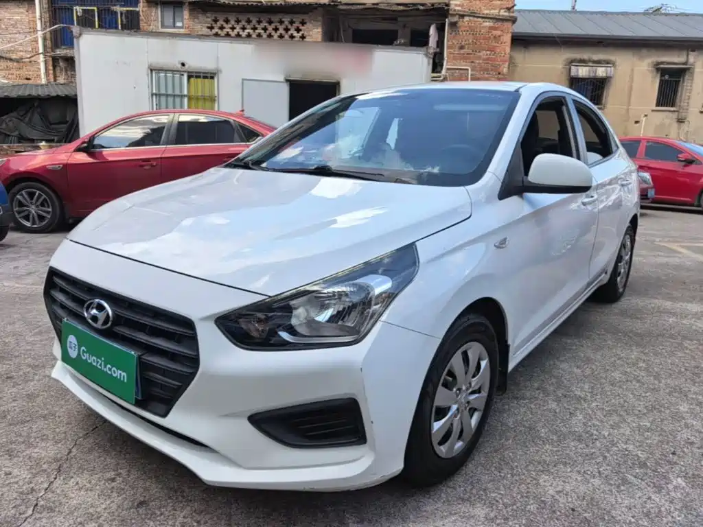 Hyundai Verna — фото 2