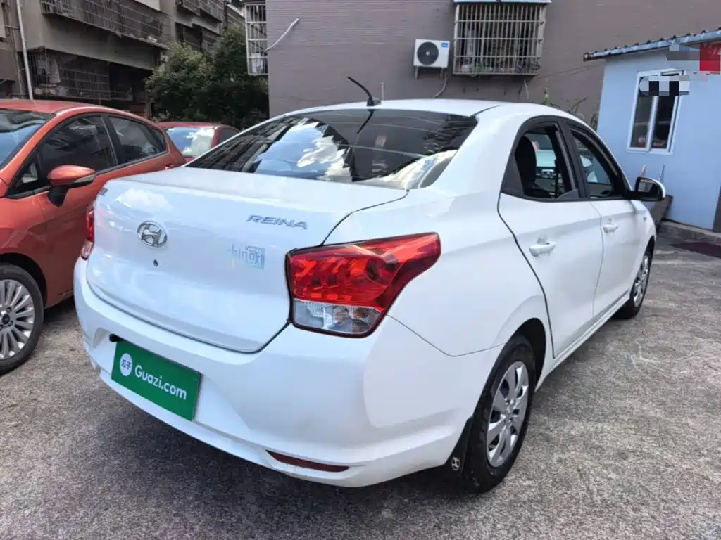 Hyundai Verna — фото 7