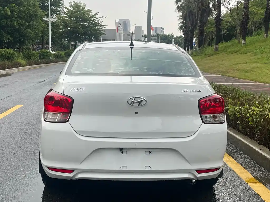 Hyundai Verna — фото 3