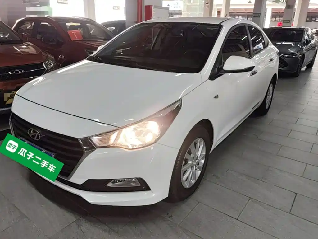 Hyundai Verna — фото 2