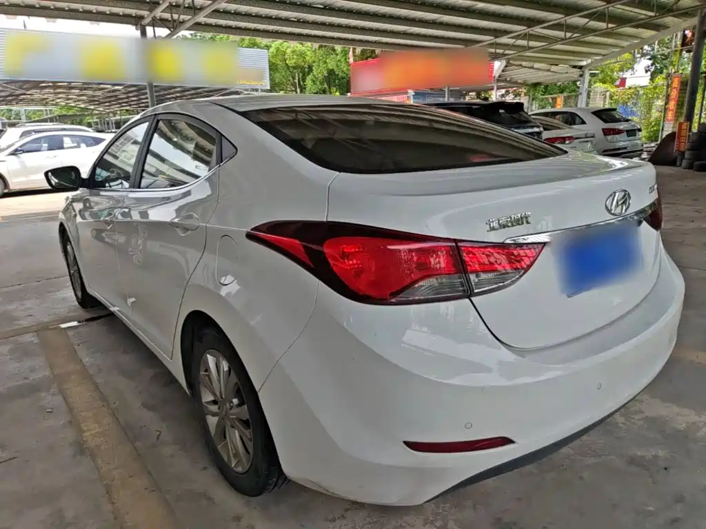 Hyundai Elantra Langdong — фото 5