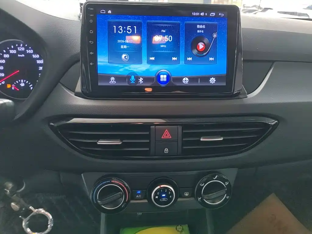 Hyundai Elantra — фото 13