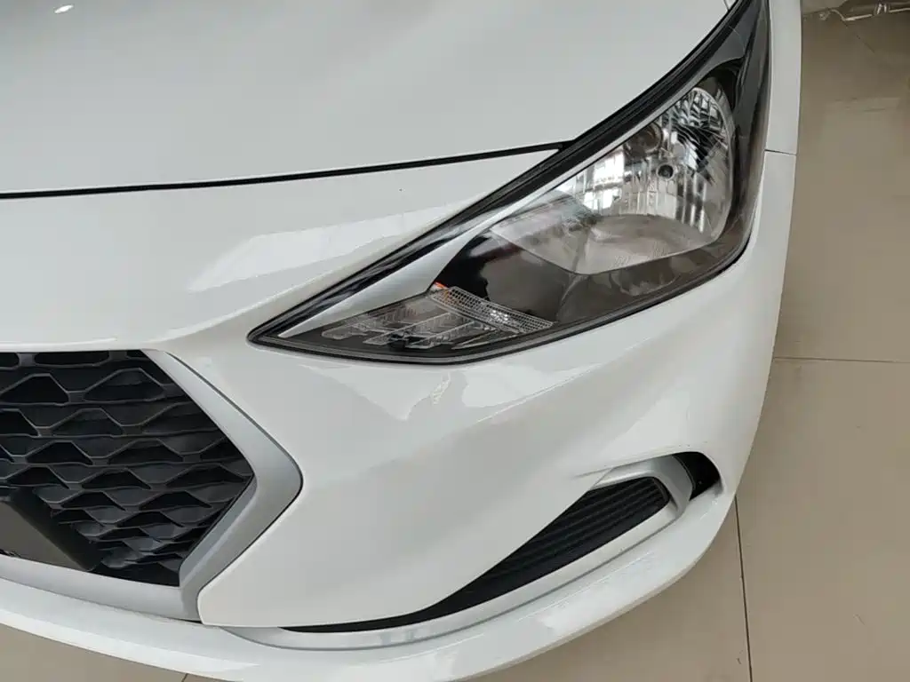 Hyundai Elantra — фото 24