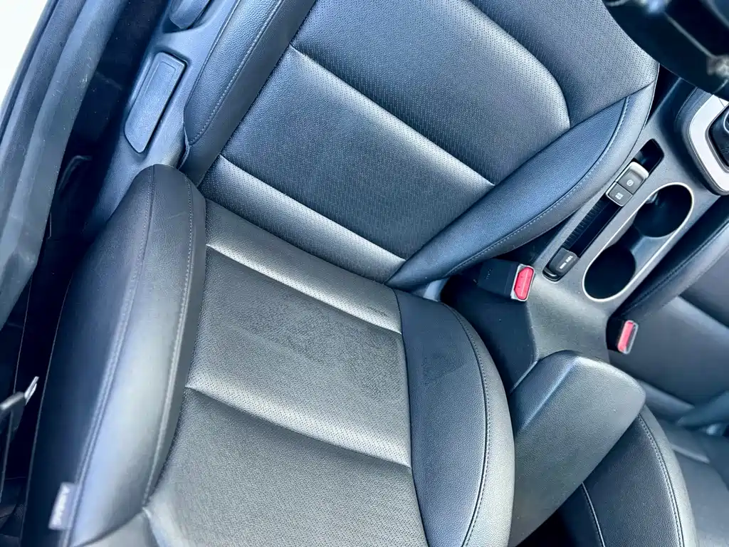Hyundai Elantra — фото 13