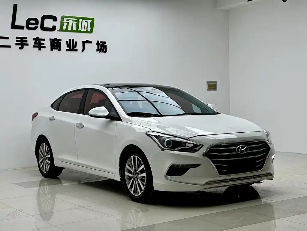 Hyundai Mistra — фото 3