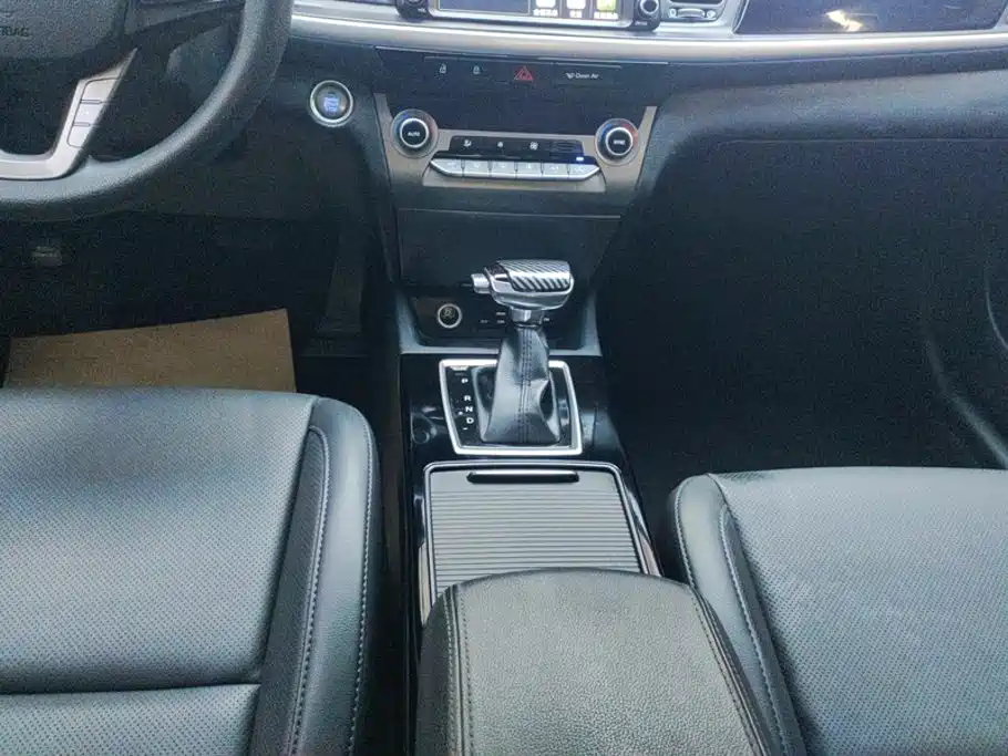 Hyundai Mistra — фото 16