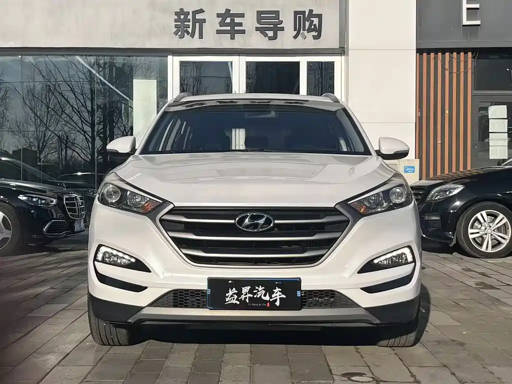 Hyundai Tucson — фото 2