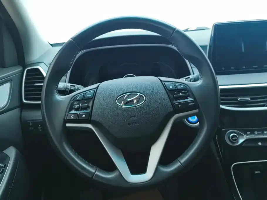 Hyundai Tucson — фото 15