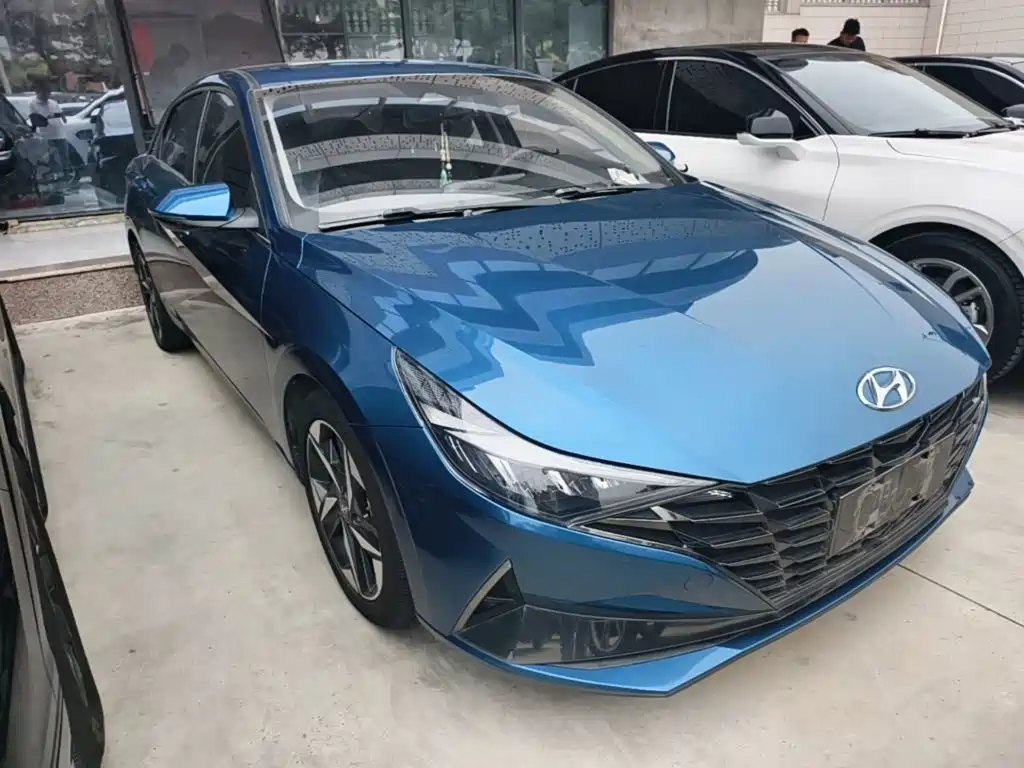 Hyundai Elantra — фото 4