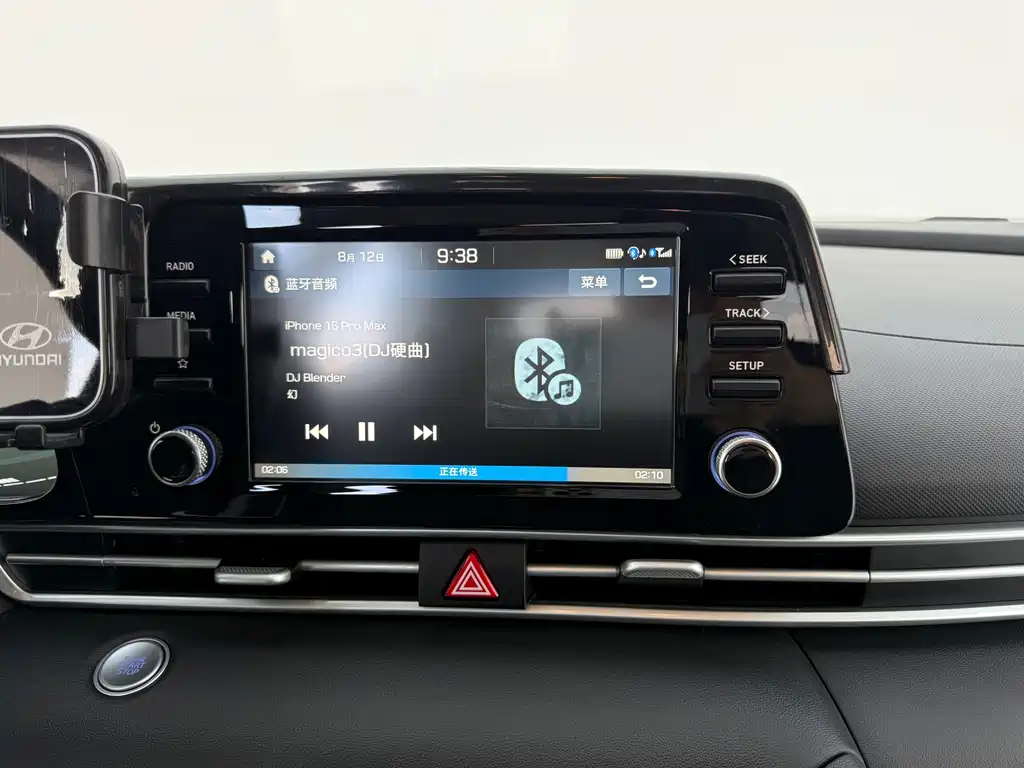 Hyundai Elantra — фото 6