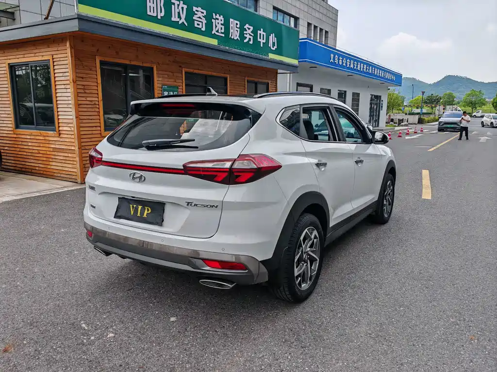 Hyundai Tucson — фото 4