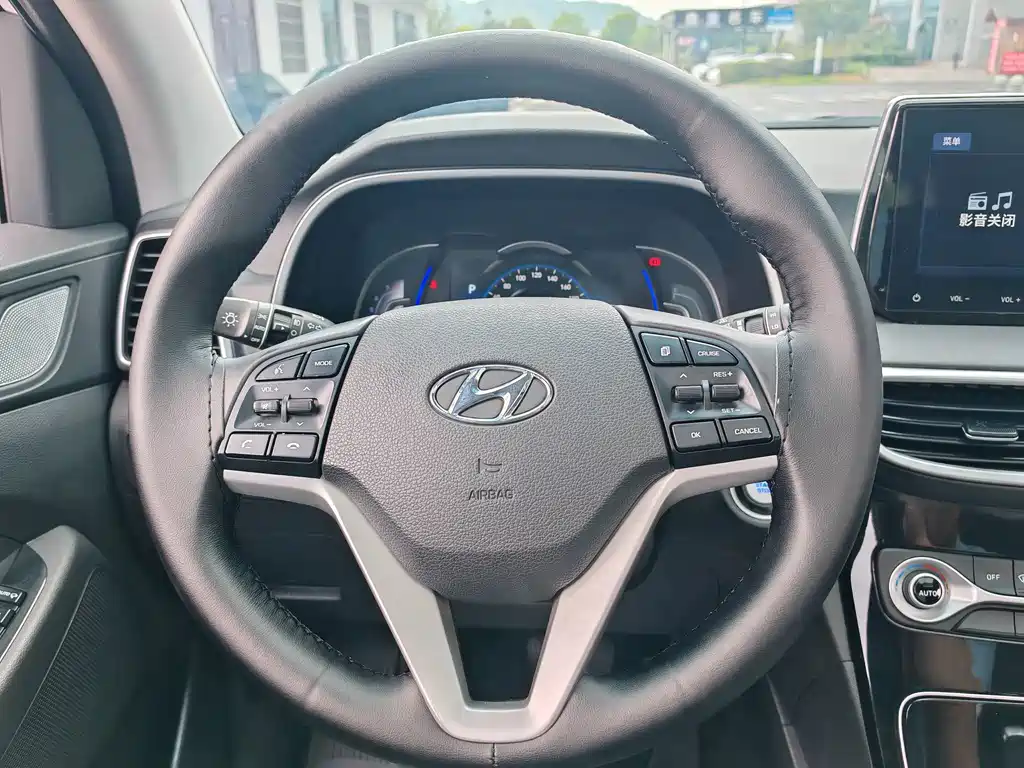 Hyundai Tucson — фото 10