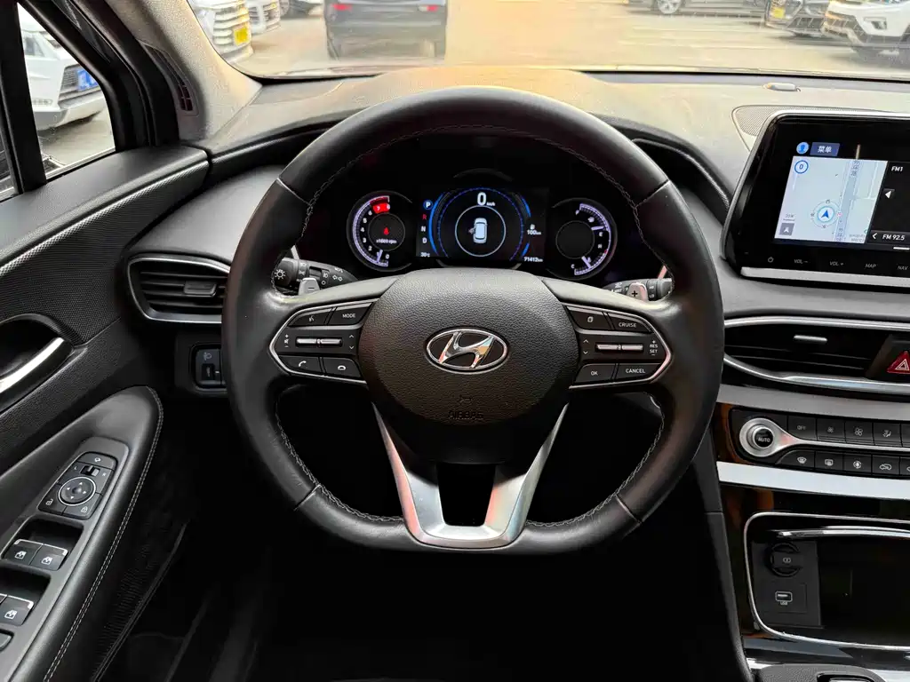 Hyundai Santa Fe — фото 9