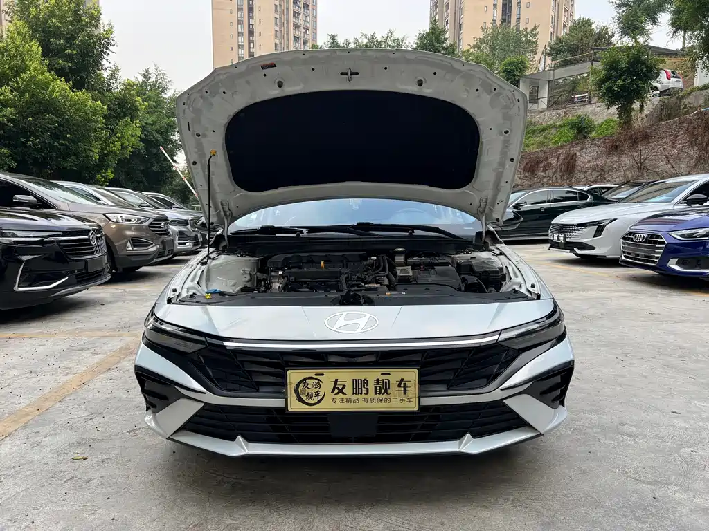 Hyundai Elantra — фото 5