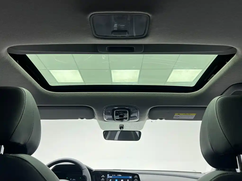 Hyundai Elantra — фото 21