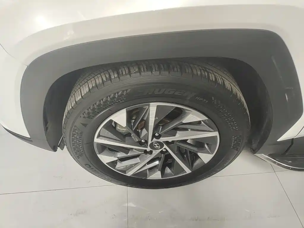 Hyundai Tucson — фото 23