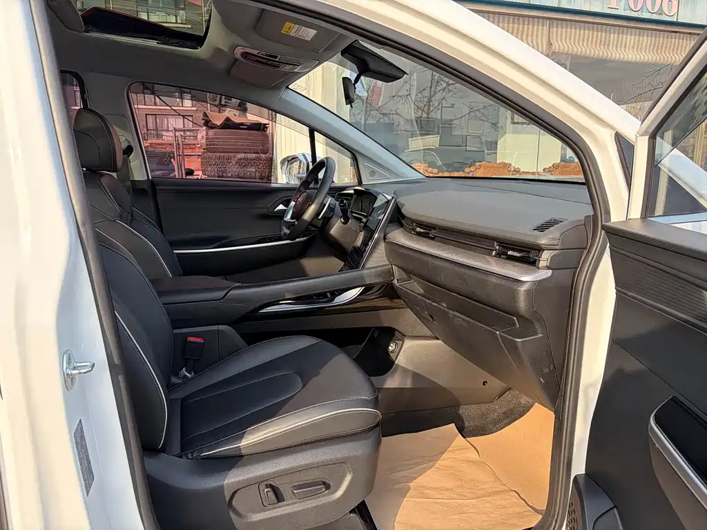 Hyundai Custo — фото 23