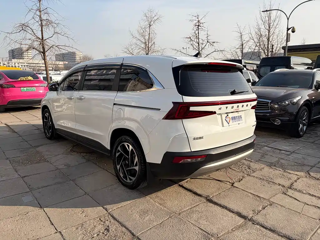 Hyundai Custo — фото 6