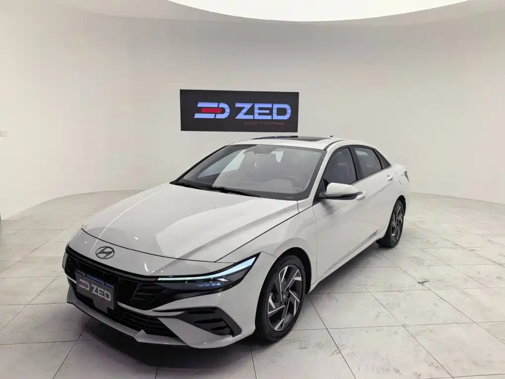 Hyundai Elantra — фото 8