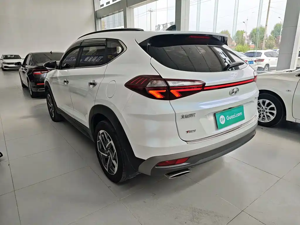 Hyundai Tucson — фото 5
