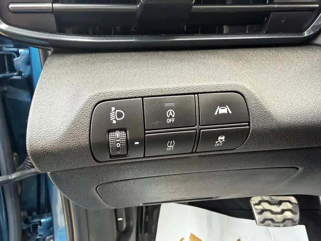 Hyundai Elantra — фото 6