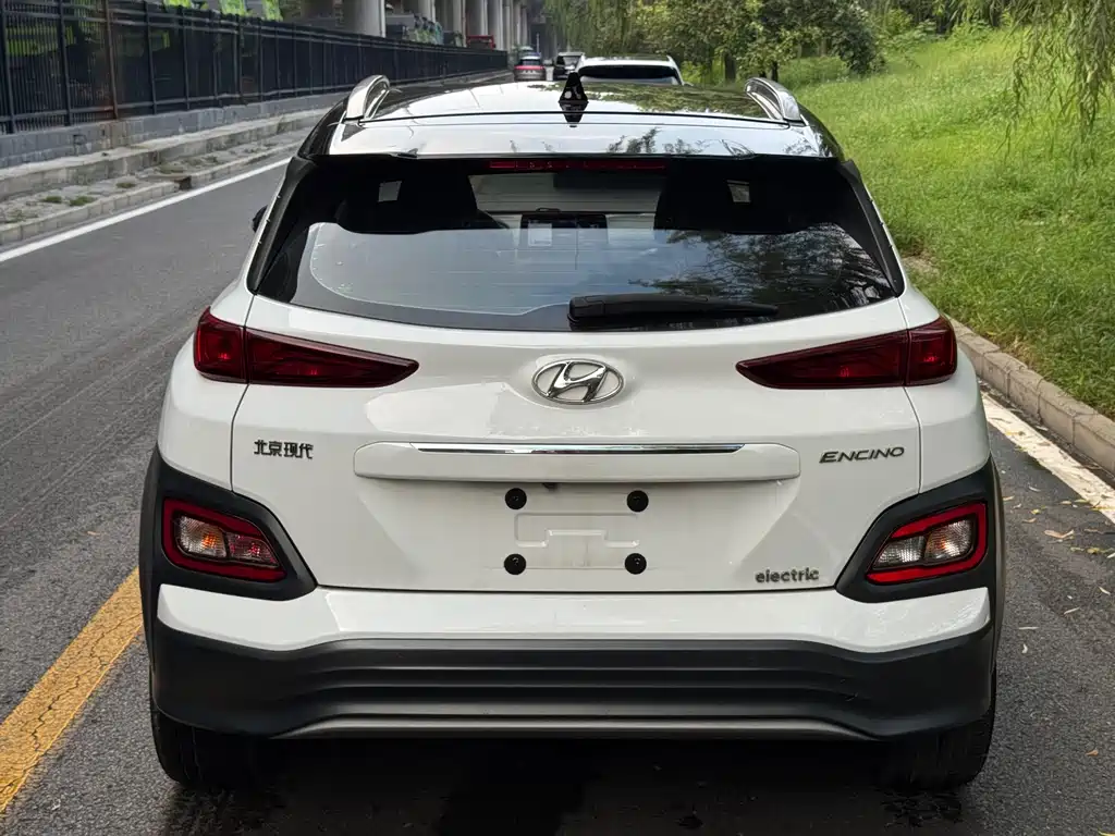 Hyundai Kona Electric — фото 5