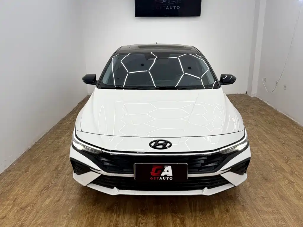 Hyundai Elantra — фото 2