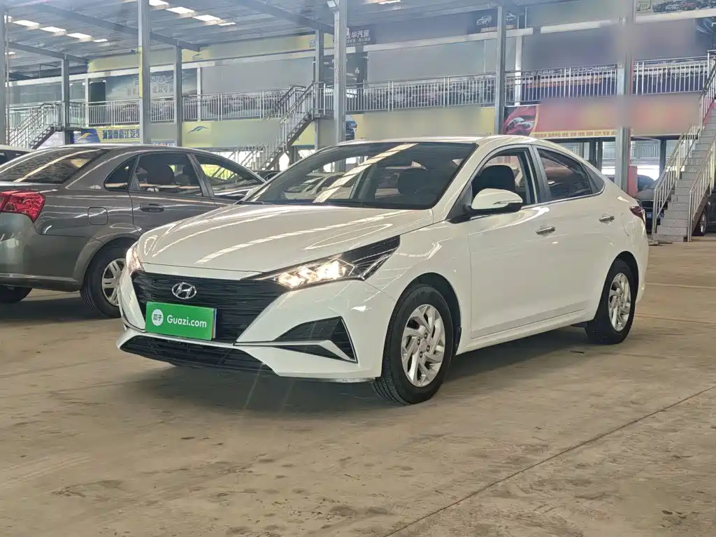 Hyundai Verna — фото 2
