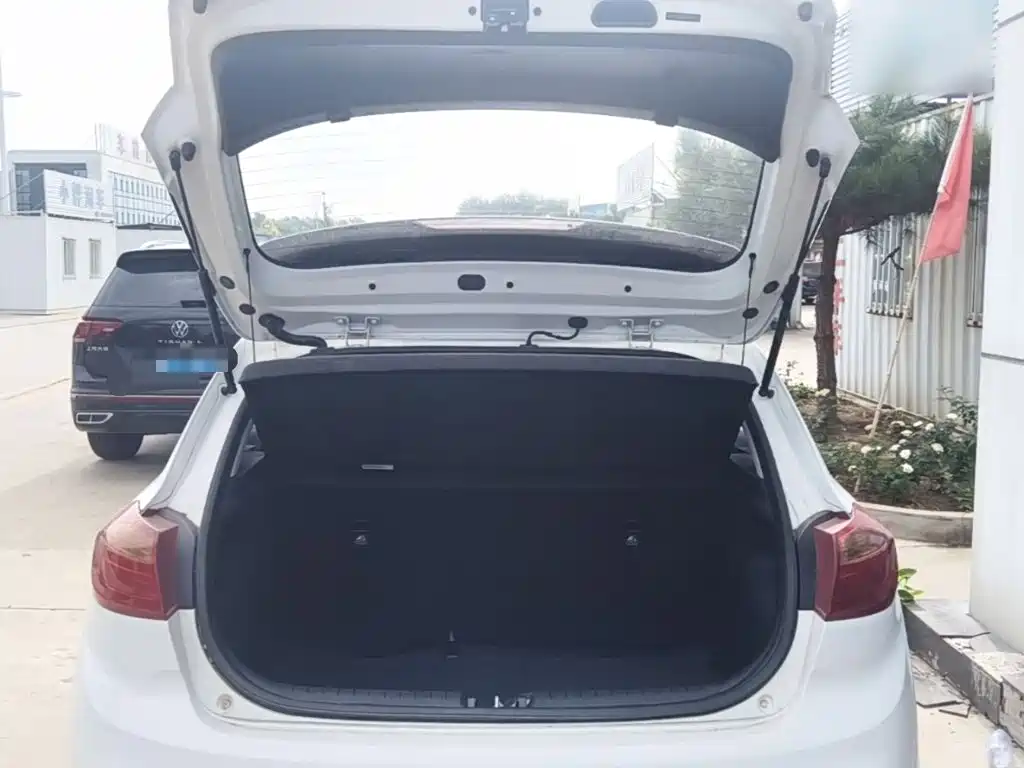 Hyundai Verna RV — фото 19