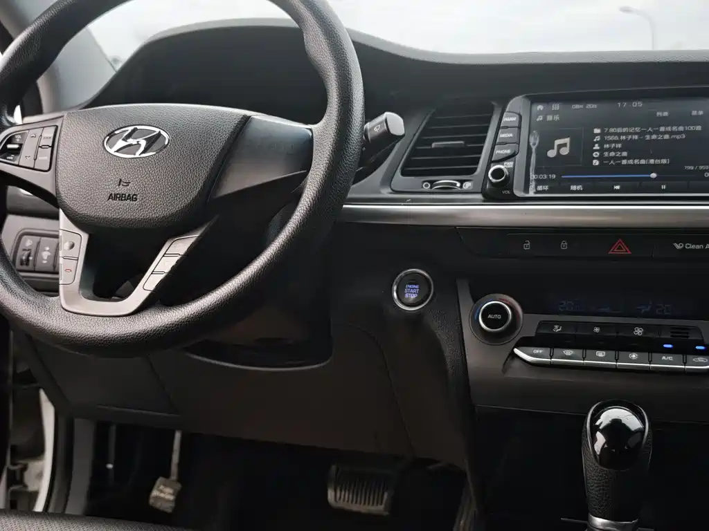 Hyundai Mistra — фото 9