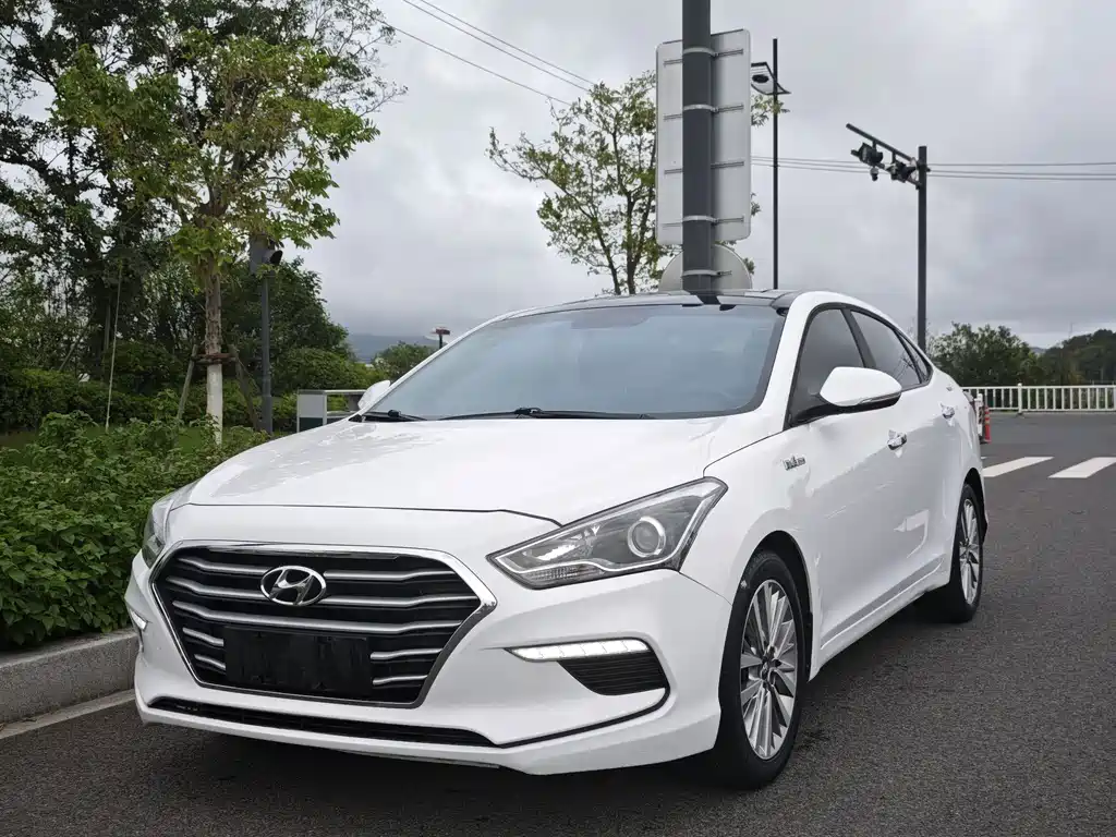 Hyundai Mistra