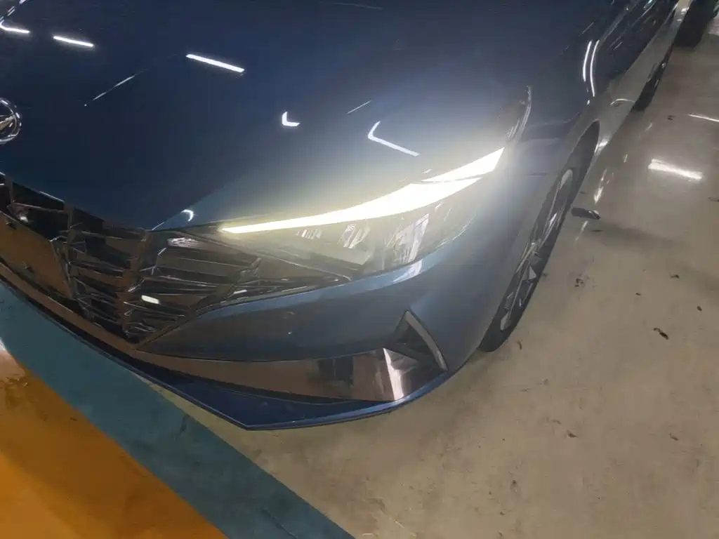 Hyundai Elantra — фото 24