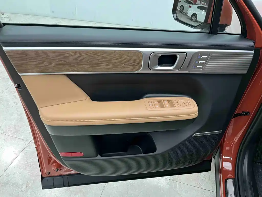 Hyundai Santa Fe — фото 11