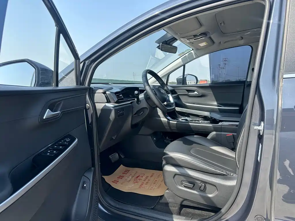 Hyundai Custo — фото 9