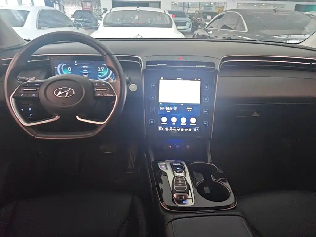 Hyundai Tucson — фото 10