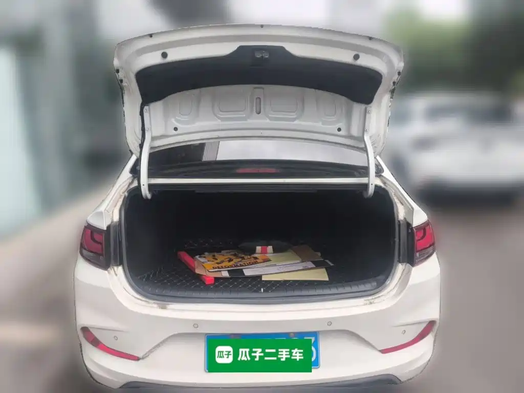 Hyundai Elantra — фото 10