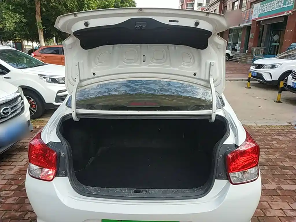 Hyundai Verna — фото 19