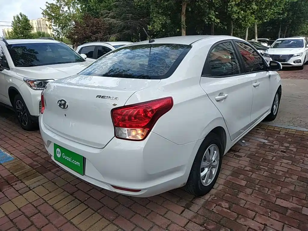 Hyundai Verna — фото 7