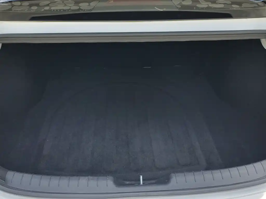 Hyundai Elantra — фото 33