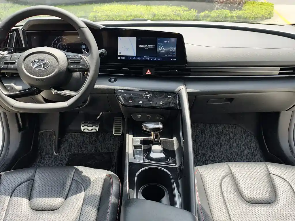 Hyundai Elantra — фото 35