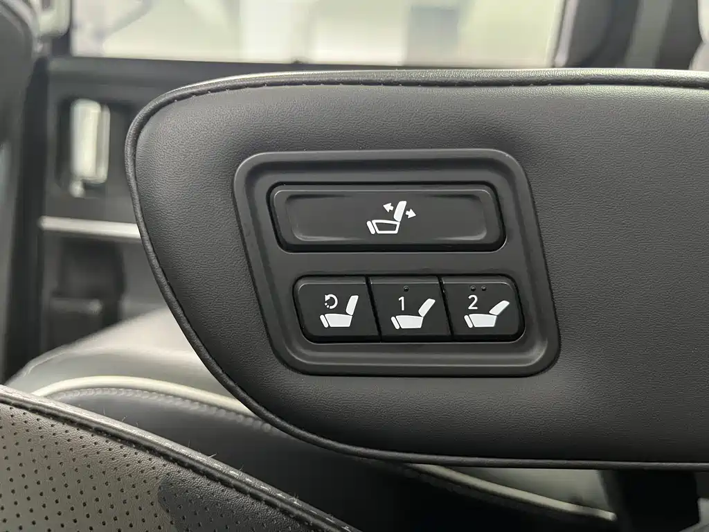 Hyundai Custo — фото 21