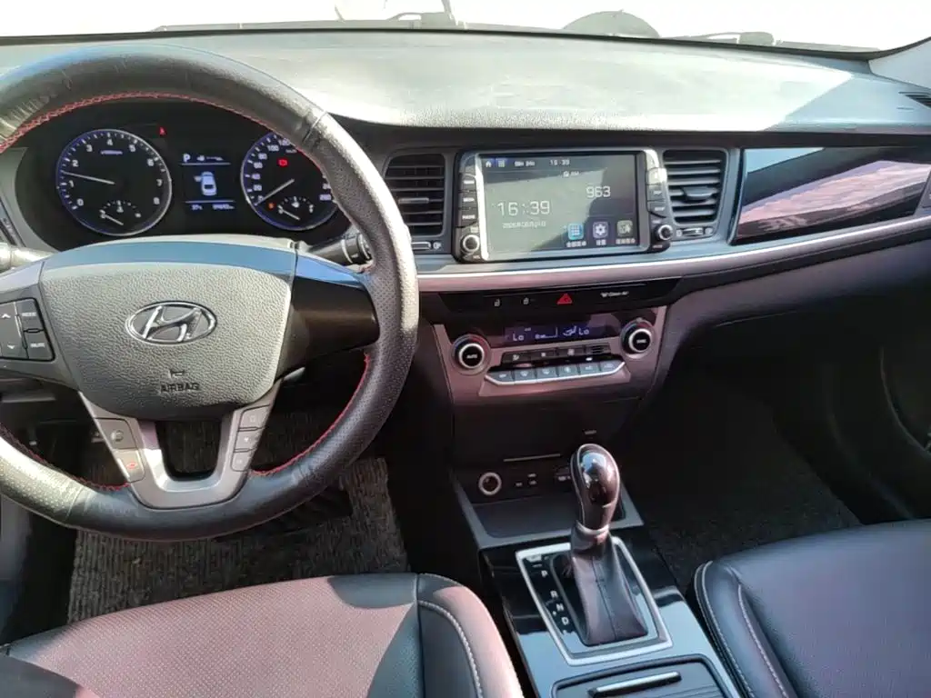 Hyundai Mistra — фото 13