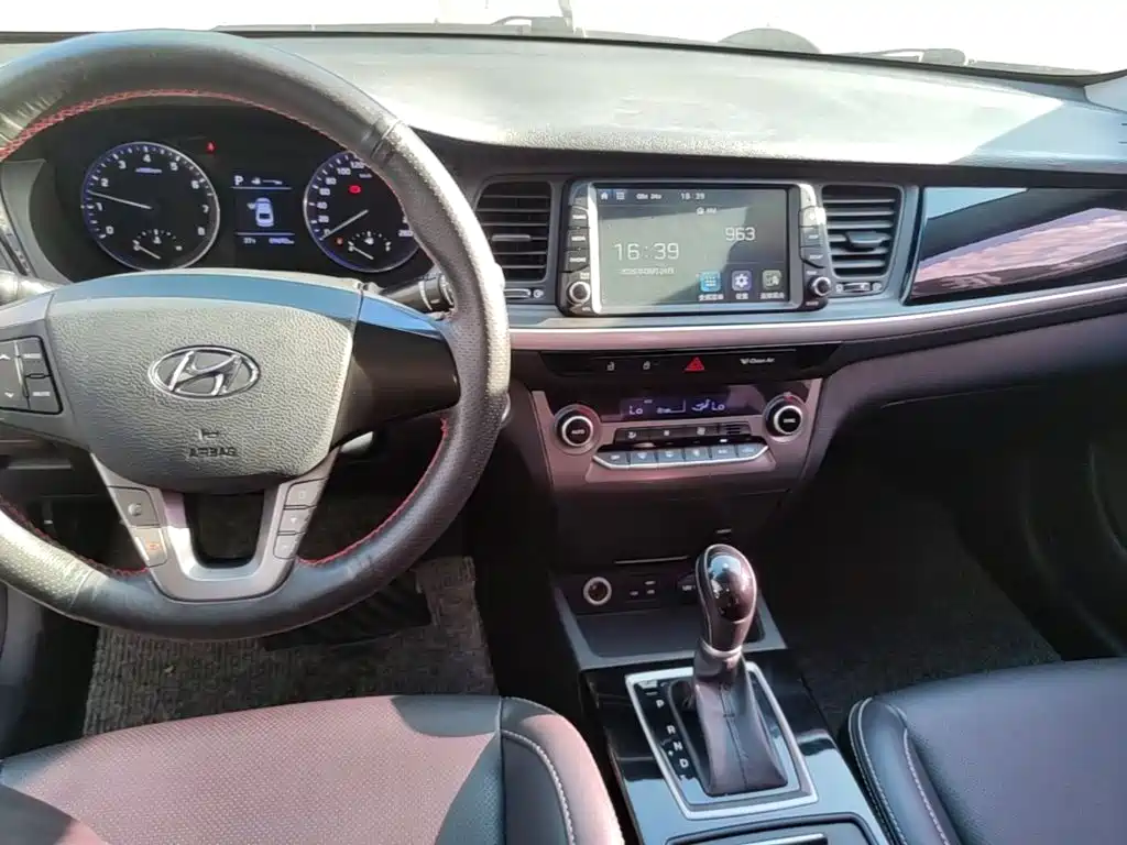 Hyundai Mistra — фото 10